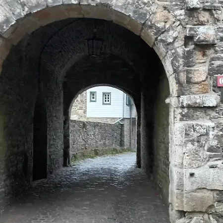 Burgapartment Esselsturm * 蒙绍